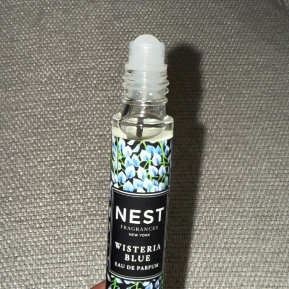 NEST Fragrances, Wisteria Blue Eau de Parfum Roller Ball - Picture 3 of 4